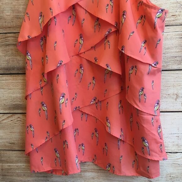 ATTENTION RUFFLE TANK TOP IN CORAL PARROT PRINT - Picture 4 of 7